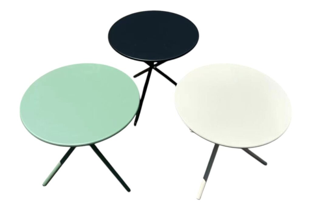 small black outdoor table，customizable round coffee table
